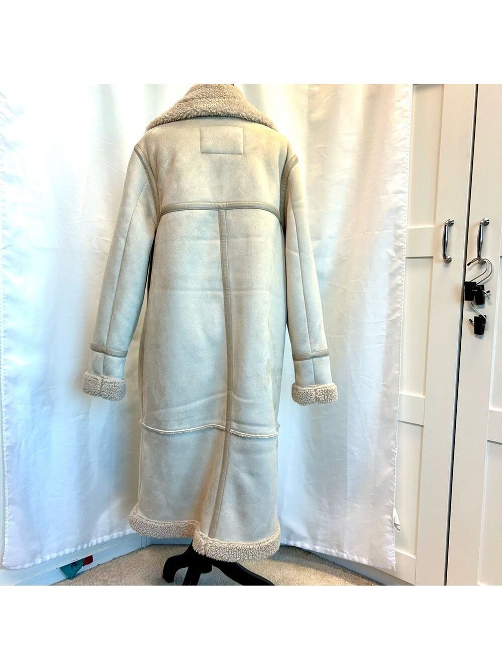 American Eagle double-breasted Vegan faux shearling coat light beige cream Sz L - Picture 6 of 14